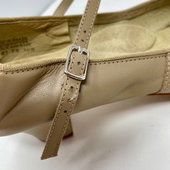 Capezio Beige Leather Mary Jane Tap Shoes - Picture 14 of 16